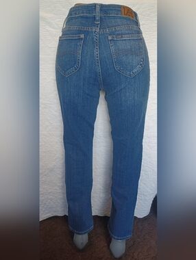 Lee Petite Classic Women's Blue Regular Fit Straight Leg Mid Rise Denim Jeans